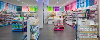 Interior de la Farmàcia Jordi Martínez Puig a Maçanet de la Selva