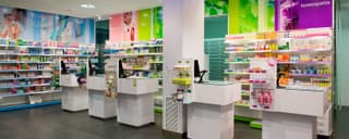 Vitrina de productes de la farmàcia